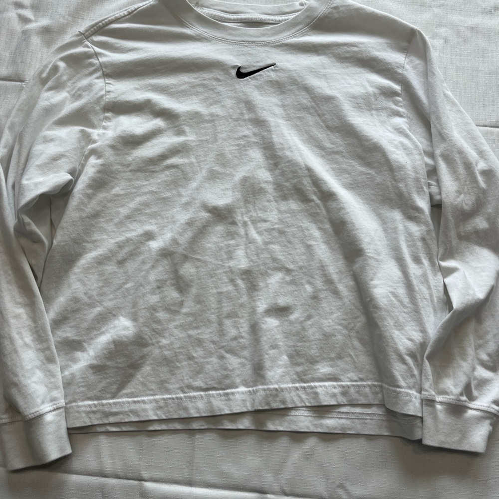 Kid’s Nike White Tee with Black Logo Size XL